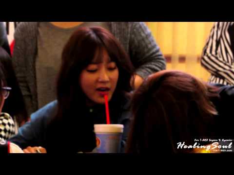 2013.10.27 T-ARA NO.9 Fansign Event: SOYEON