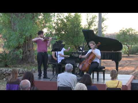 IN CAMPO APERTO Azienda Agricola Taurino Squinzano (Lecce) Martedì 20 Luglio 2021