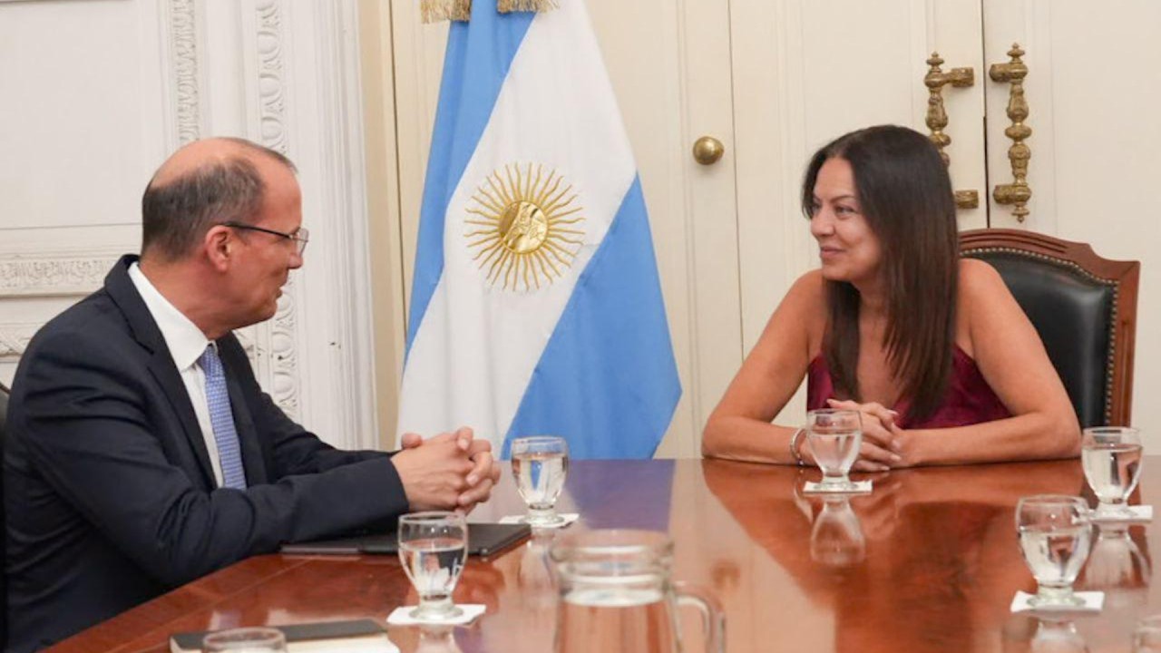 Encuentro de Richard Barathe con la Ministra de Capital Humano Sandra Pettovello