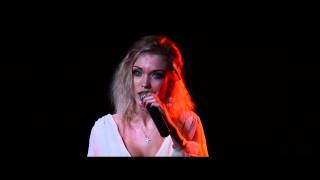 Gemma-Louise Doyle - Colours Of The Wind (Live HD)