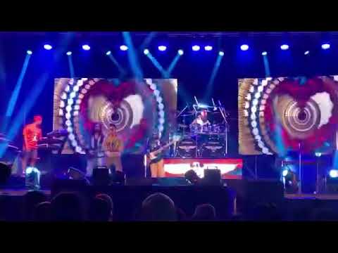 Flash back with nadeera nonis - Hithata Hitha Pem Keru Tharam - flash back live show