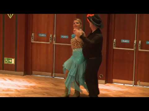 Couple Sovereign Showcase C