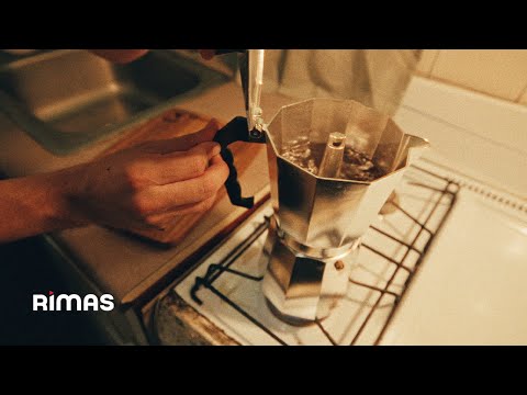 CAFÉ PUYA [Cap. 03] - Bebo Dumont (Video Oficial) | EL QUE NO LLORA NO MAMA