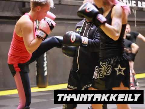 LAJIESITTELY THAINYRKKEILY