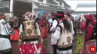 preview picture of video 'Datini si obiceiuri de Anul Nou-Mascati din Fantanele la Udesti-31 decembrie 2009'