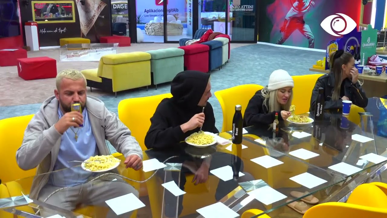 Ndërkohë që grupi i Evës shkojnë të marrin tenxheren, grupi i Ermionës u hanë karrotat