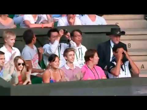 Zvonareva chora após perder a final de duplas