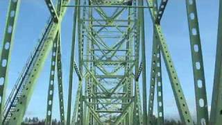 preview picture of video 'Washington to Oregon on the Astoria Bridge Alternative Edition'