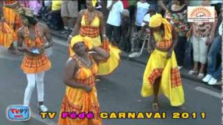 preview picture of video 'TV97.net - Grande Parade du Carnaval de Sainte-Rose le 23/01/2011 - Part1'