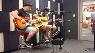 Mitchell Tenpenny-Mixed Drinks