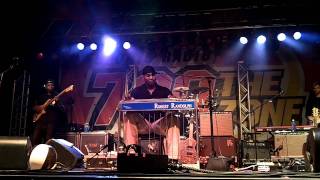 Robert Randolph and the Family Band - &quot;Good Times (3 Stroke)&quot; [HD]