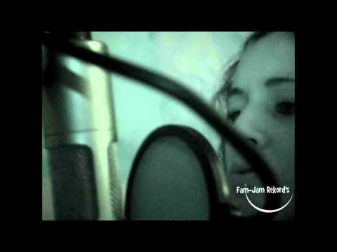 Nádia(NKF) feat Azteka(REG)- Música é a minha vida(Fam-Jam Rekord's)(Videoclip Oficial) 2012