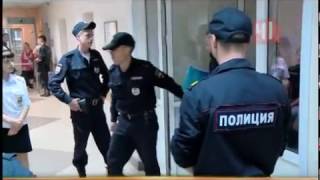 Новоселов сдался