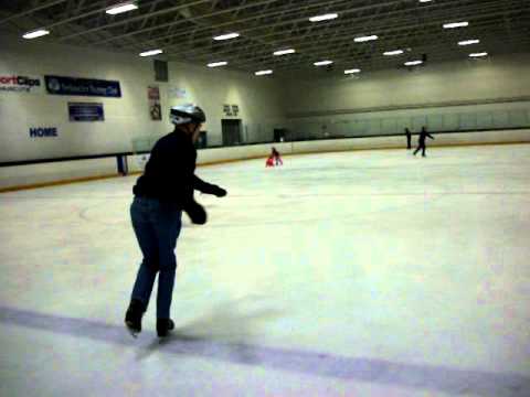 100 1076 Forward Outside to Backward Inside 3 Turns Good