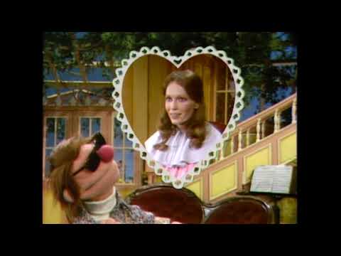 Muppet Songs: Love Is a Simple Thing