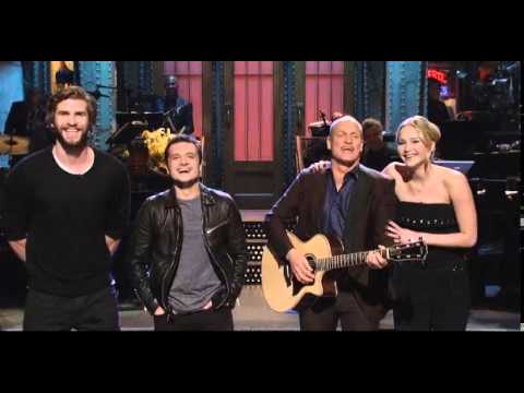 Hunger Games crashes Saturday Night Live