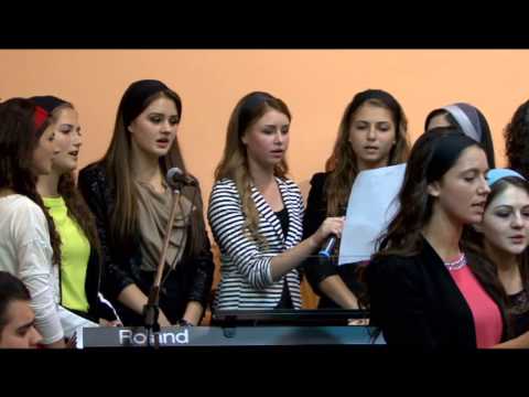 20 Octombrie 2013 Duminică seara: Laudă și Închinare