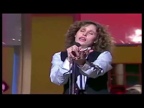 MARIA VERANES  "PENSAR EN TI"