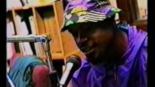 Guru (RIP) spits a lil something on Hip Hop Slam (KUSF 1992)