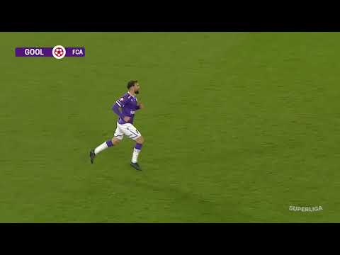 GOOOL! U Cluj - FC Argeș 2-1. Sierra marchează cu un șut din voleu și își readuce echipa în joc