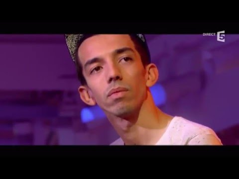 Bigflo & Oli performing "Aujourd'hui" live - C à Vous - 07/12/2015