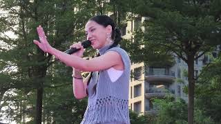 洪佩瑜 Peiyu Hung - 踮起腳尖愛