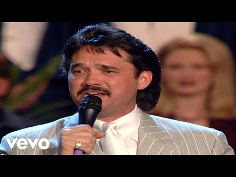 Bill & Gloria Gaither - Precious Jesus [Live] ft. Ivan Parker