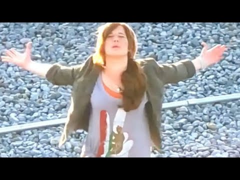 MY AFRAID TO SHOW PEOPLE THE REAL ME!!!!