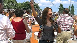 Vicky Leandros - Theo, wir fahr&#39;n nach Lodz - (FULL-HD) - (ZDF Fernsehgarten, 2013