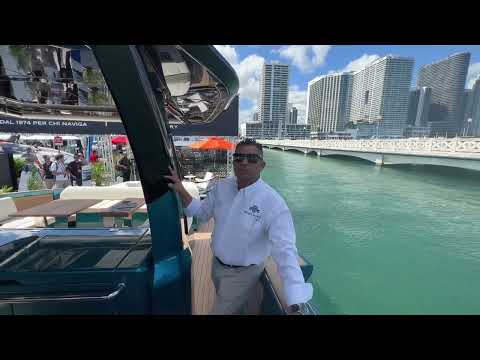 Solaris 52 Open Walkthrough With Roderick Roy at MIBS | SeaNet Yachts