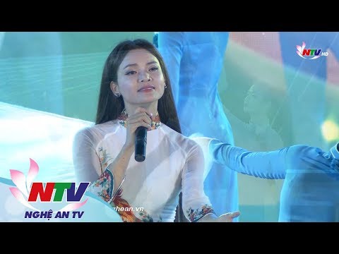 Thể hiện bởi Phạm Phương Thảo