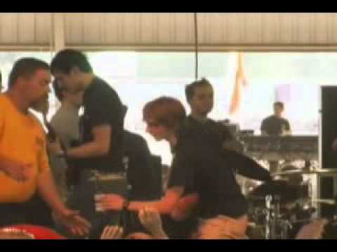 From Autumn To Ashes - Short Stories With Tragic Endings Live@ HELLFEST 2002