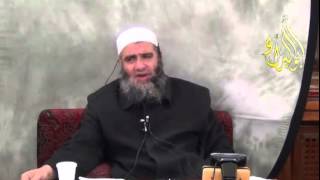 هل يجوز لمن له حفظ وفهم في حيث لن يشرح لنا العقيدة او اي كتاب او يكون مزكا من العلماء image