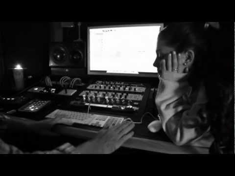 Emotions - Ariana Grande (Mariah Carey cover)