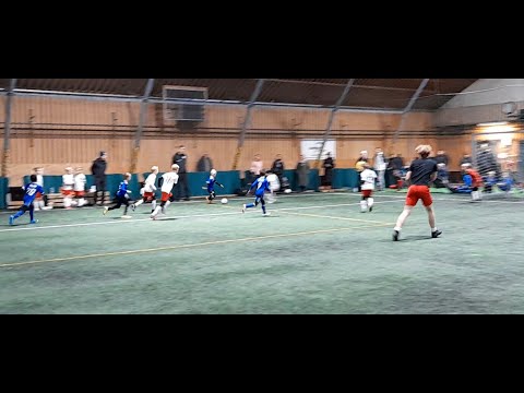 2022-11-19 Kasiysi/White - EBK/Sininen