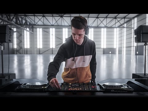 SOURCECODE: NickBee (Full DJ Set)
