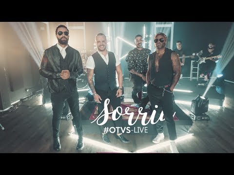 Os Travessos | Sorria | Os Travessos LIVE