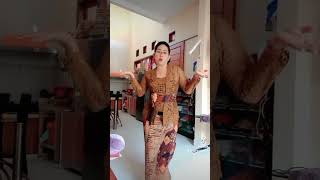 Download lagu Abang sayang yang berkumis itu mp3