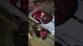 哈利奎茵会让谁上车？