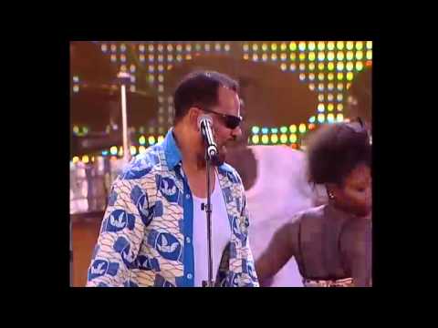 16- Festival da paz Angola faz - Bonga - part 03