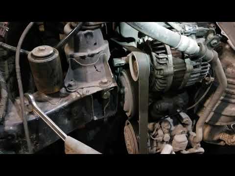 (QUICK VIDEO) Honda HRV 2016-2020 HOW TO loosen serpentine belt Screw with Wrench extension DIY