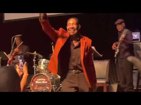 Gene Chandler sings rainbow 65