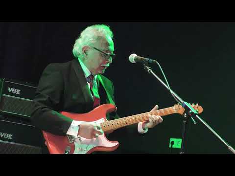 The Red Strats - Tribute To Cliff & The Shadows - "Flamingo" Hoogvliet, 1mei2022 - "La Comparsa"