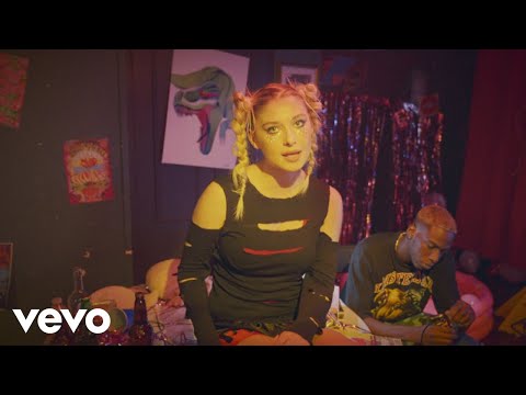 Wannabe (Official Video)