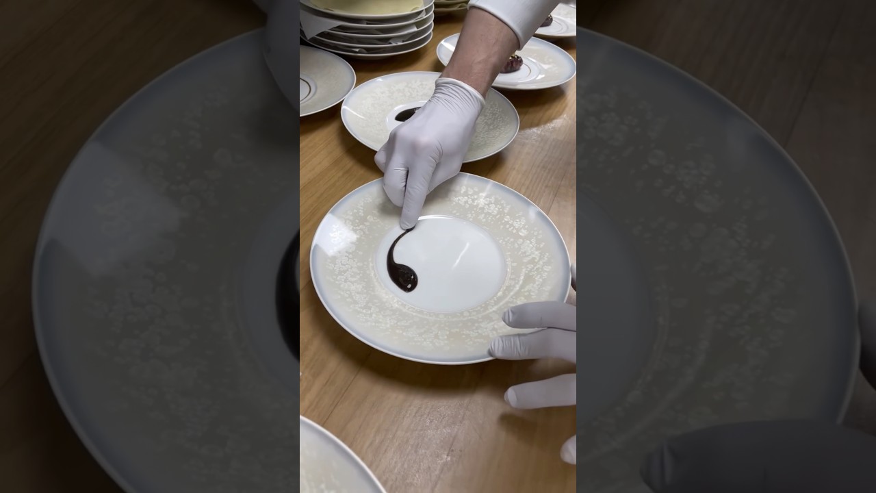 Michelin-star sauce plating ⭐️