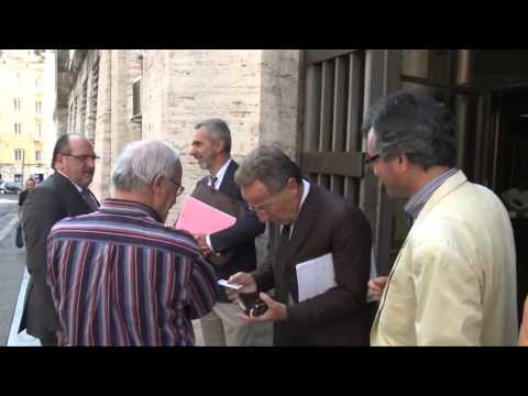 ONDA TG 02.10.2014 - METANODOTTO   TAVOLO TECNICO SALTATO E STRADA SBARRATA ALLA SNAM