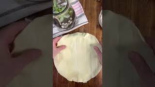 Torta di pasta sfoglia con mele e ricotta