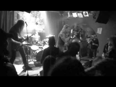 Thrashing Pumpguns - The lord is back - live at the Bambi Galore 2013