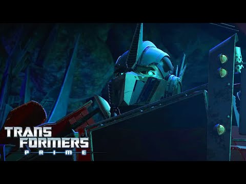 Optimus Prime Returns | Transformers: Prime | Clip | Animation | Transformers Official