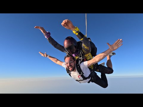 Skydive Dubai Palm Jumeirah 🪂 Jumping from 13,000ft over Dubai! 